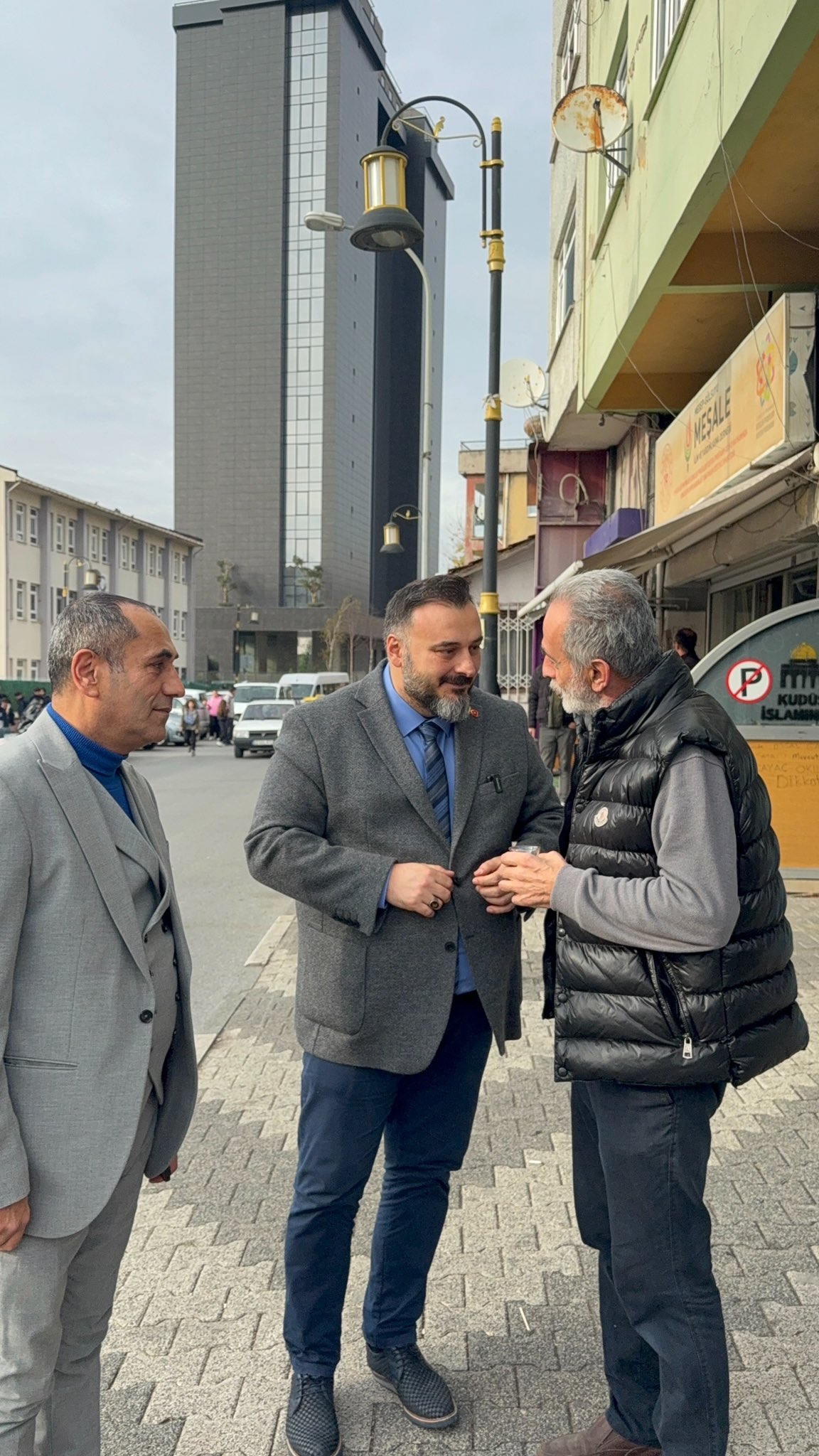 Gülsuyu Mahallemizde saha çalışmalarımızı sürdürmekteyiz.