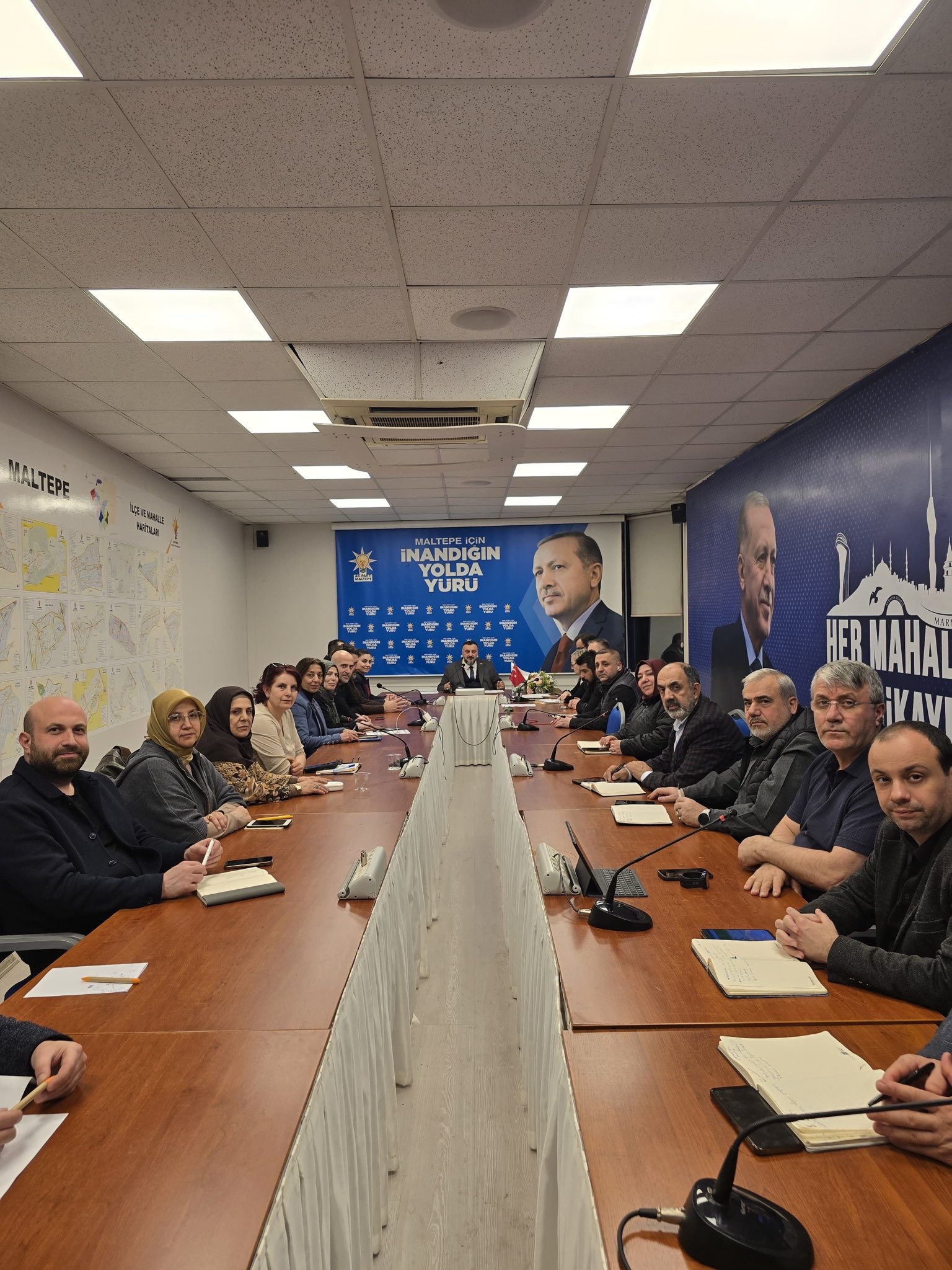 AK Parti Maltepe’de Haftalık İstişare ve Değerlendirme Toplantısı Gerçekleştirildi