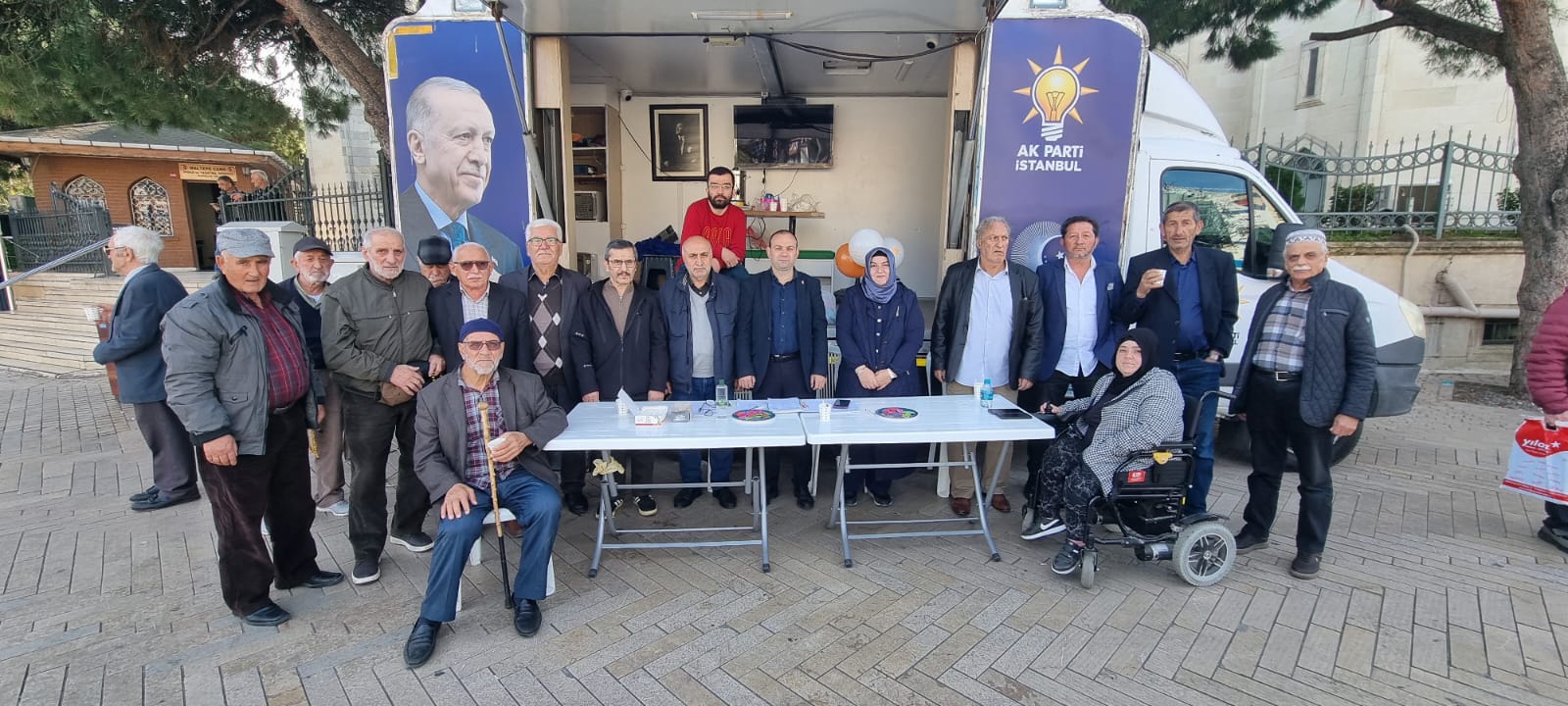 AK Parti Maltepe İlçe Başkanlığı olarak, AK Noktamız ile Maltepe Meydanı’nda hemşehrilerimizi ağırlamaktan memnuniyet duyuyoruz.