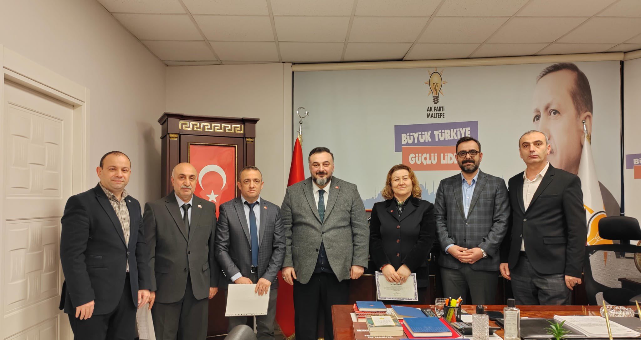 Maltepe’de Yeni Dönem: Üç Mahalle Başkanı Mazbatasını Aldı