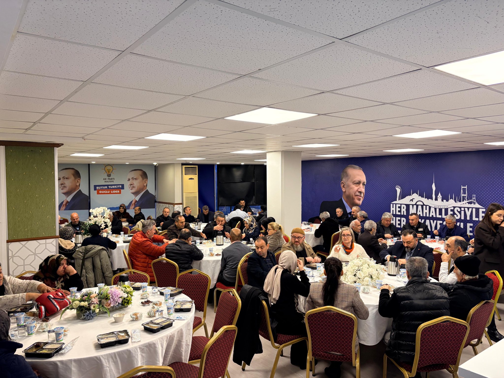 AK Parti Maltepe’de Teşkilat Buluşması: Esenkent, Gülsuyu ve Gülensu Mahalleleri Gönül Sofrasında Bir Araya Geldi