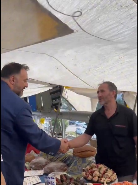 Altıntepe Mahallesi'de pazar ziyaretindeydik.