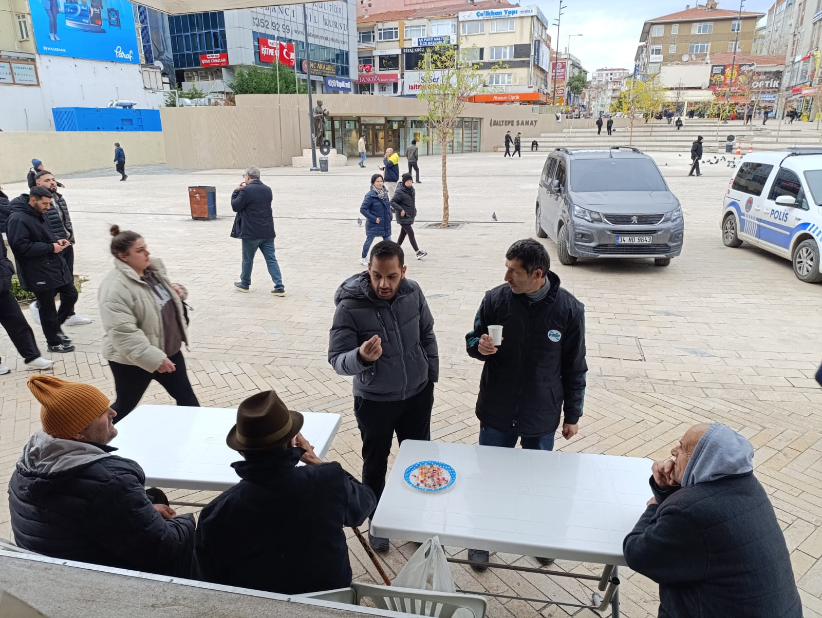 Maltepe Meydanı’nda Gönül Köprüleri: AK Nokta Saha Faaliyetlerimiz
