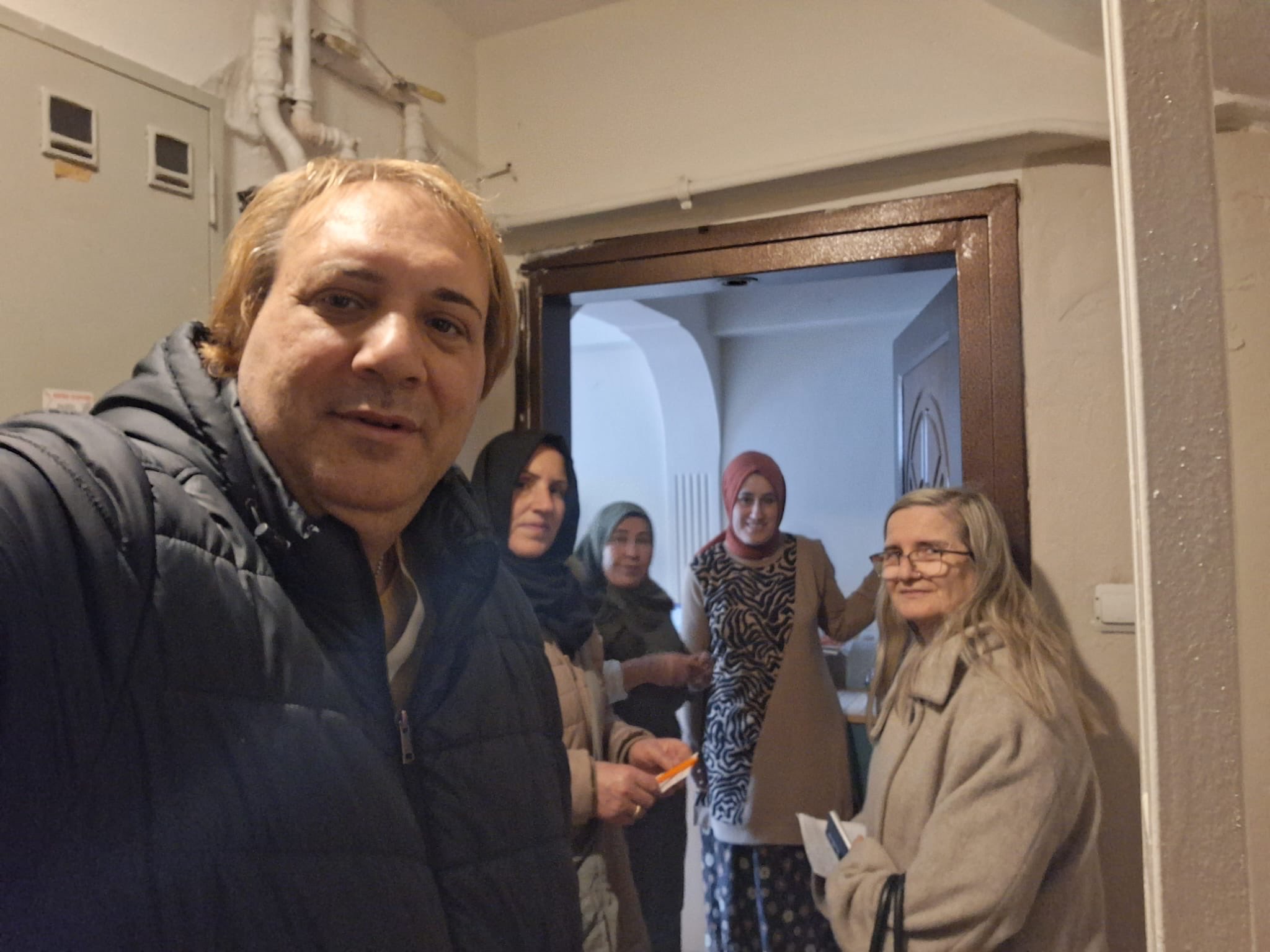 AK Parti Maltepe’den Gönül Seferberliği: İftar Öncesi Hanelerde Bereket Paylaşımı