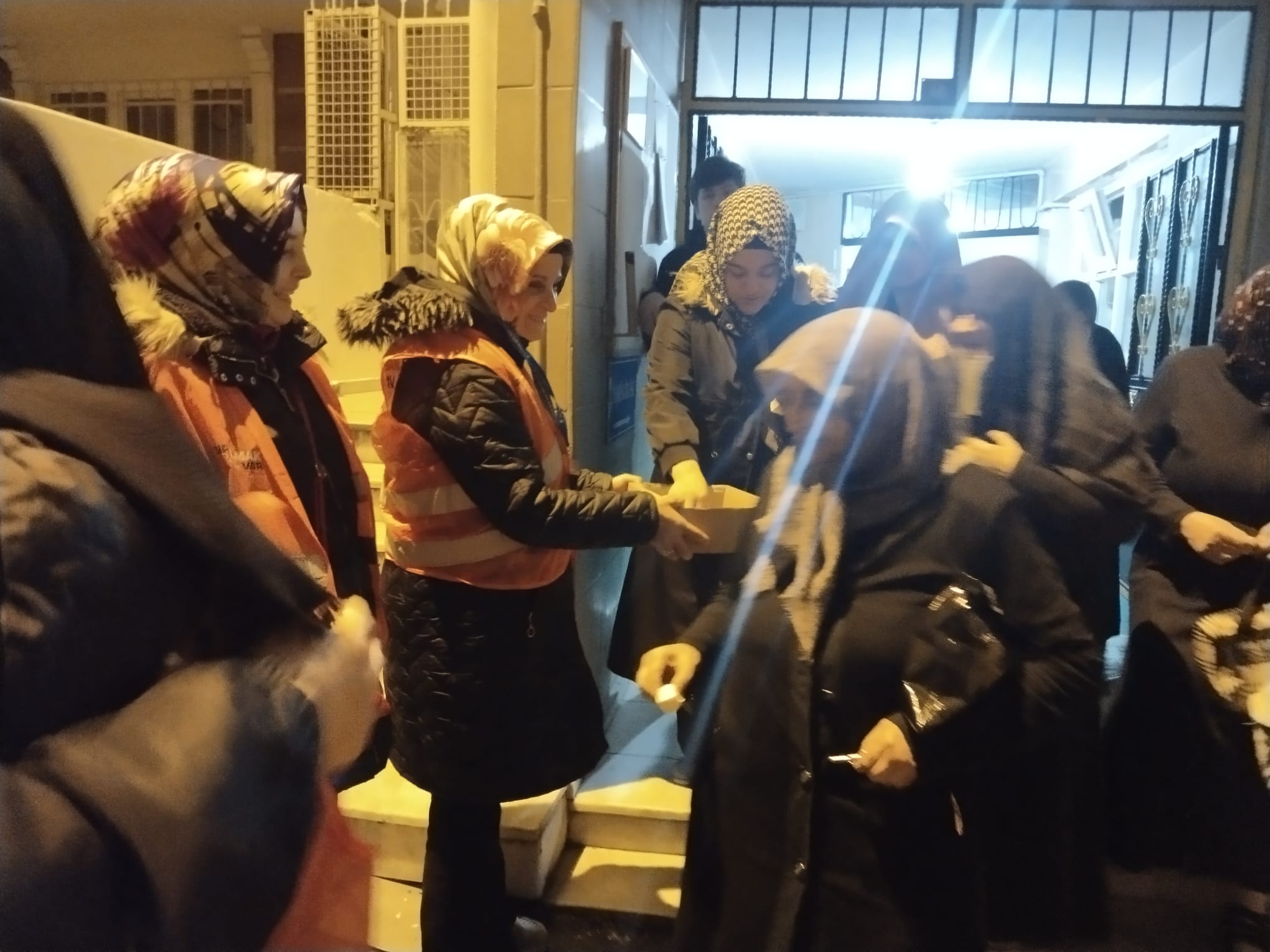 AK Parti Maltepe’den Manevi Buluşmalar: Her Akşam Bir Camide Gönül Sofrası Kuruluyor