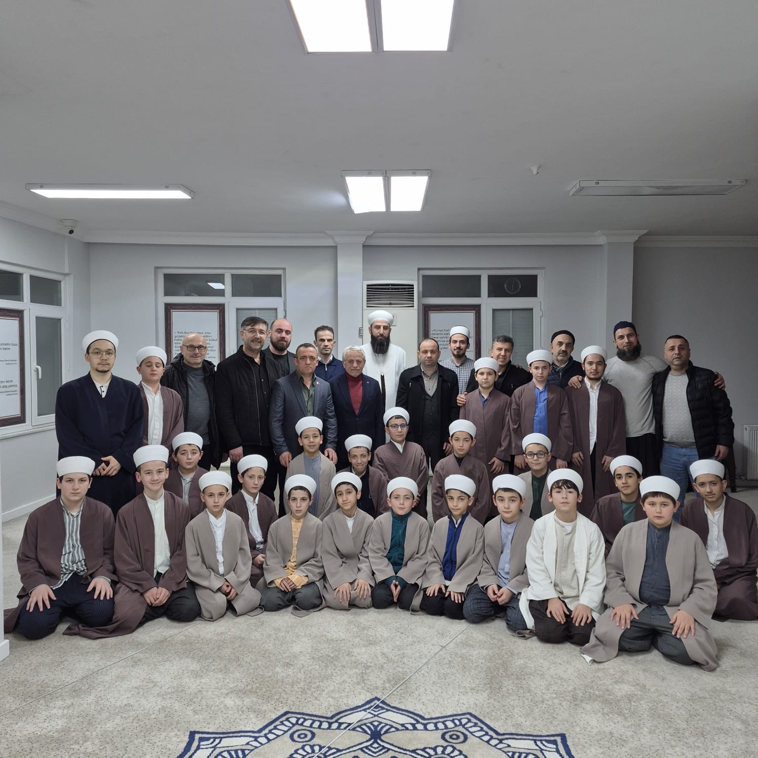 Geleceğin Hafızlarıyla Manevi Buluşma: Suffa Mescidi Kur’an Kursu Ziyareti